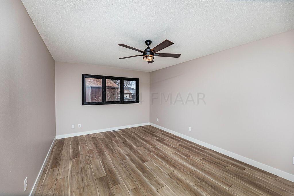 Fargo, North Dakota 58103, United States, 3 Bedrooms Bedrooms, ,3 BathroomsBathrooms,Residential,Pending,60078