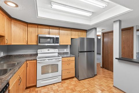 Condo For Sale - 4710 58th Avenue<br/> Crystal, MN 55429