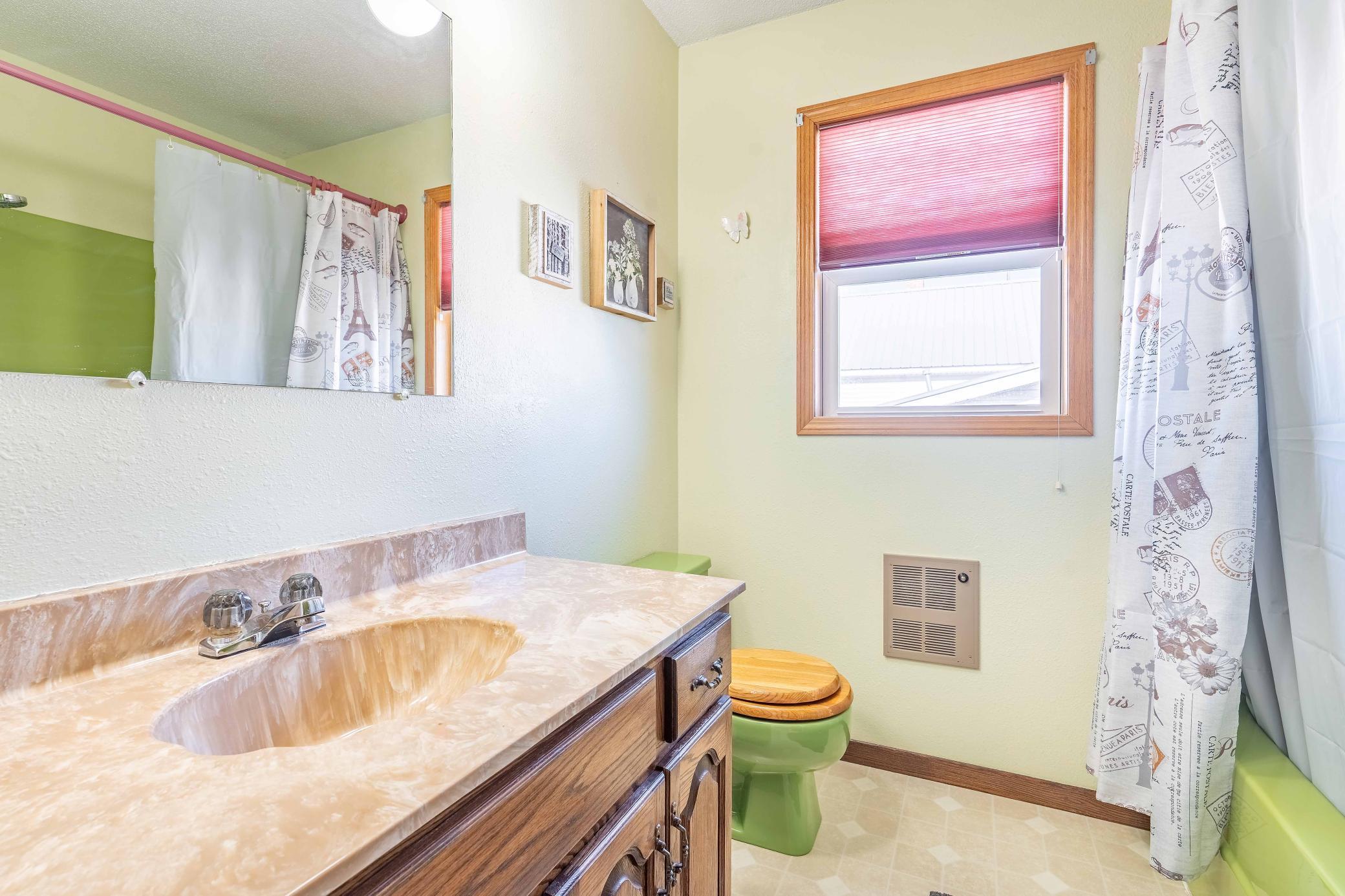 404 Balmoral Avenue, Henning, Minnesota image 28