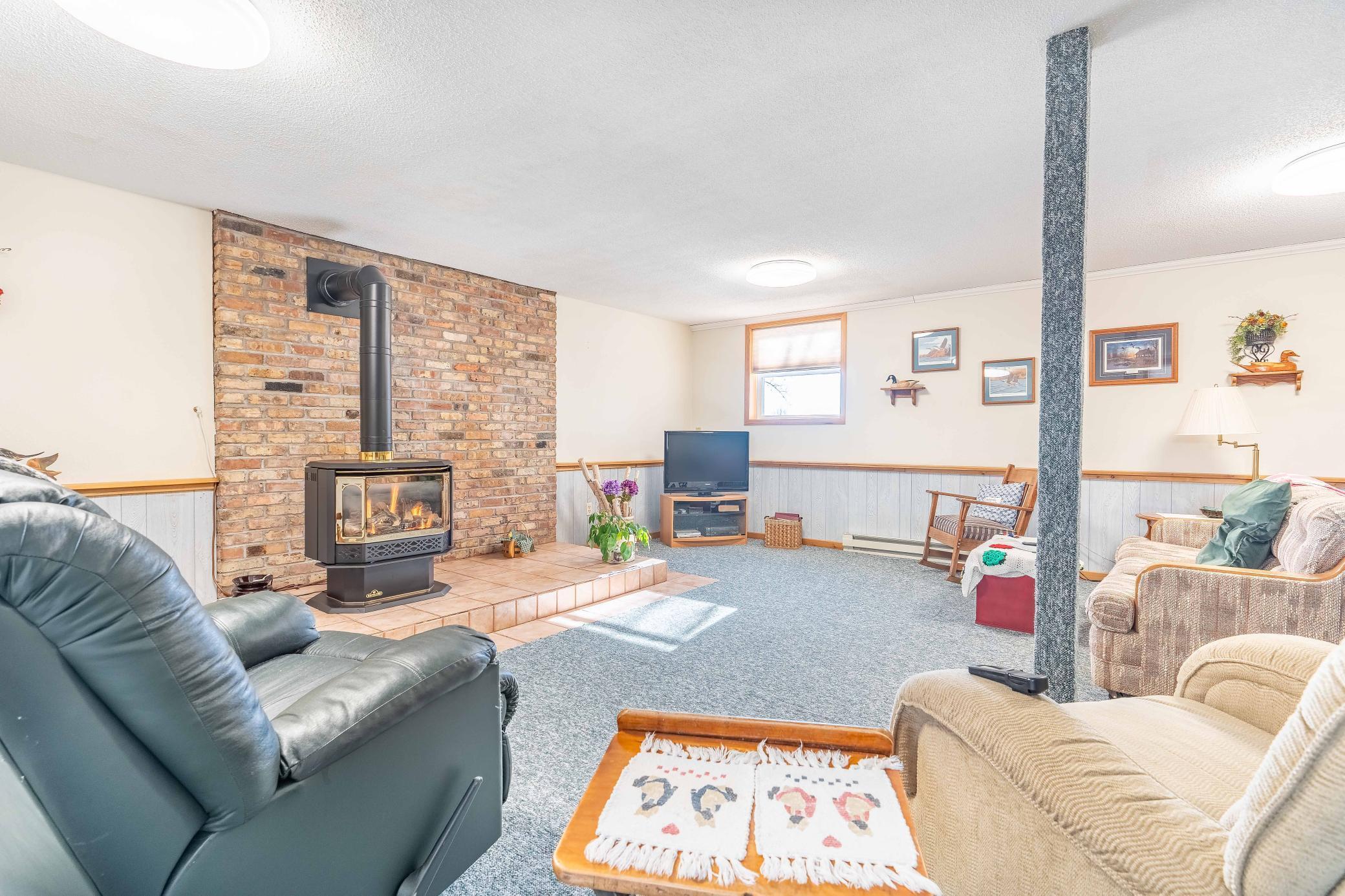 404 Balmoral Avenue, Henning, Minnesota image 35