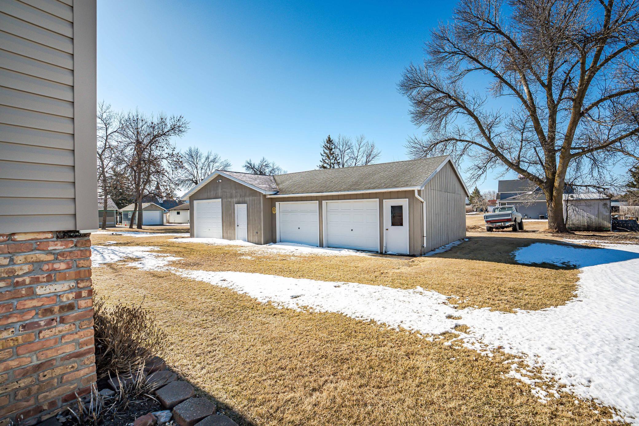 404 Balmoral Avenue, Henning, Minnesota image 8