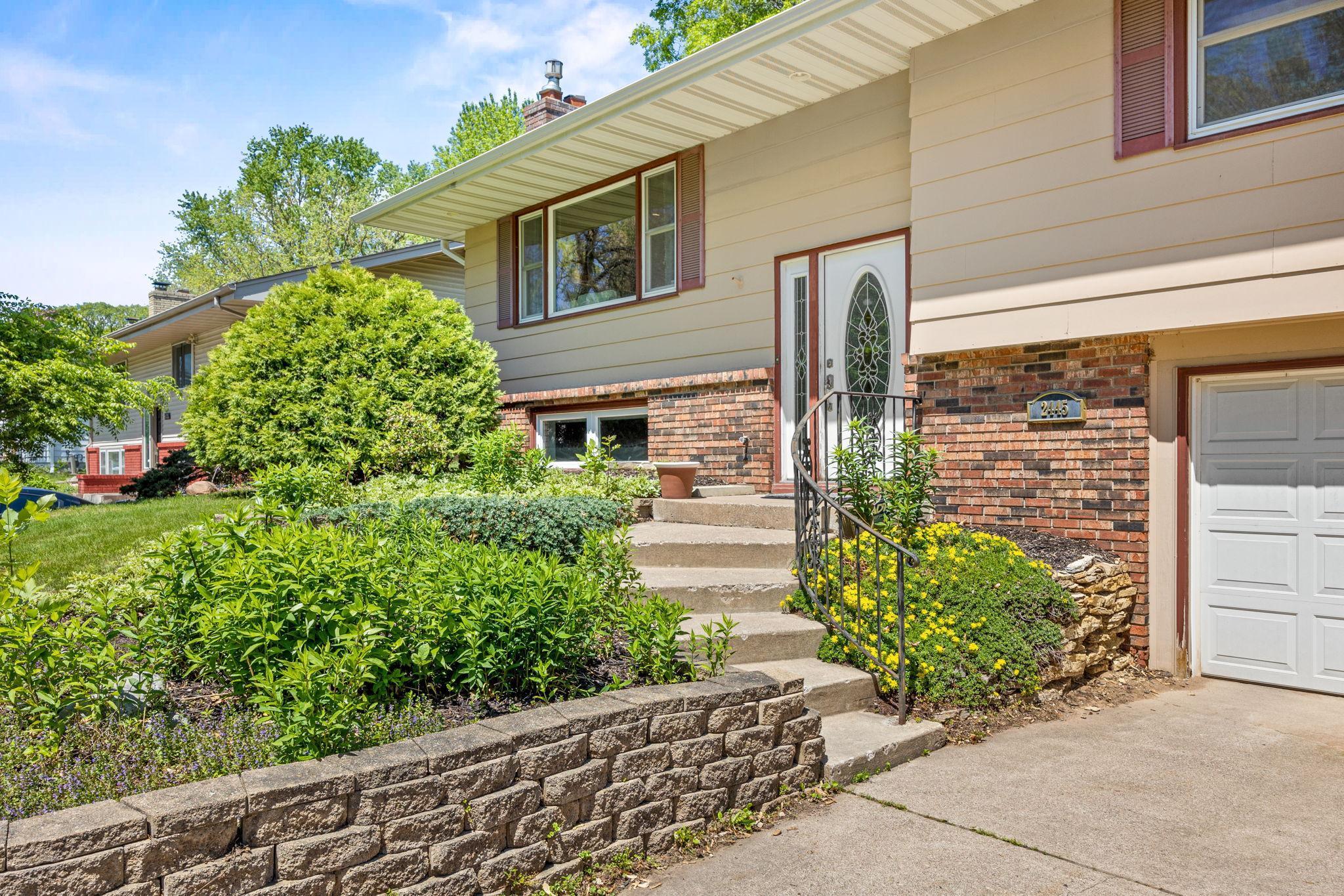 2445 Indian Way, Saint Paul, Minnesota image 2