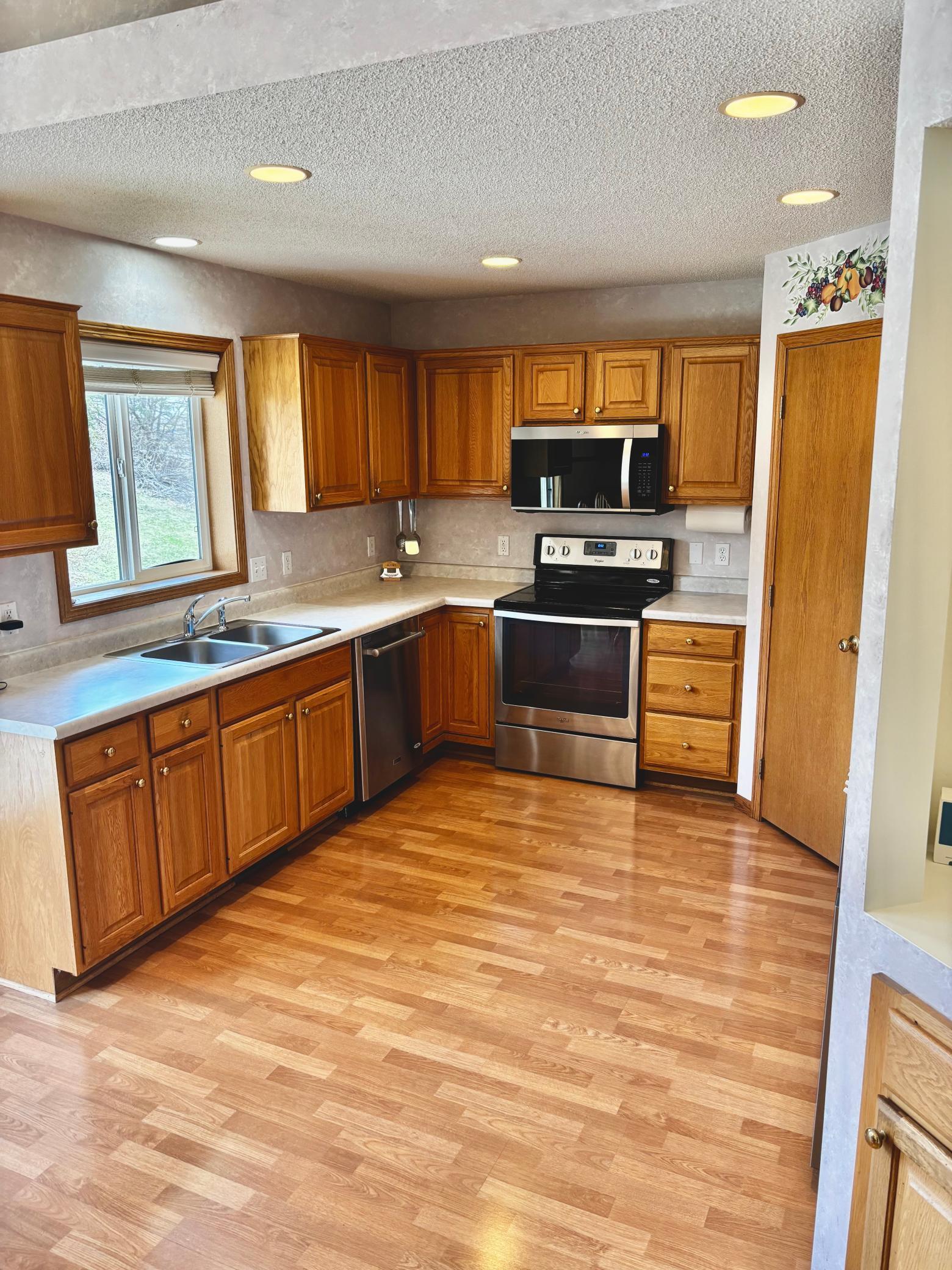 13852 Jasmine Way, Rogers, Minnesota image 11