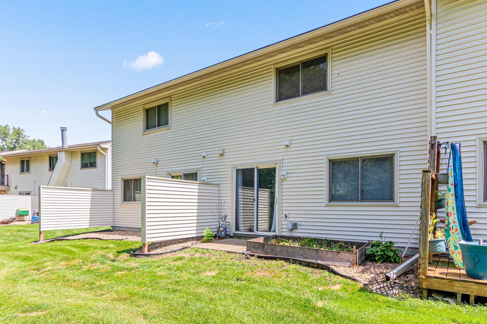 10658 Hummingbird Street NW-23.jpg