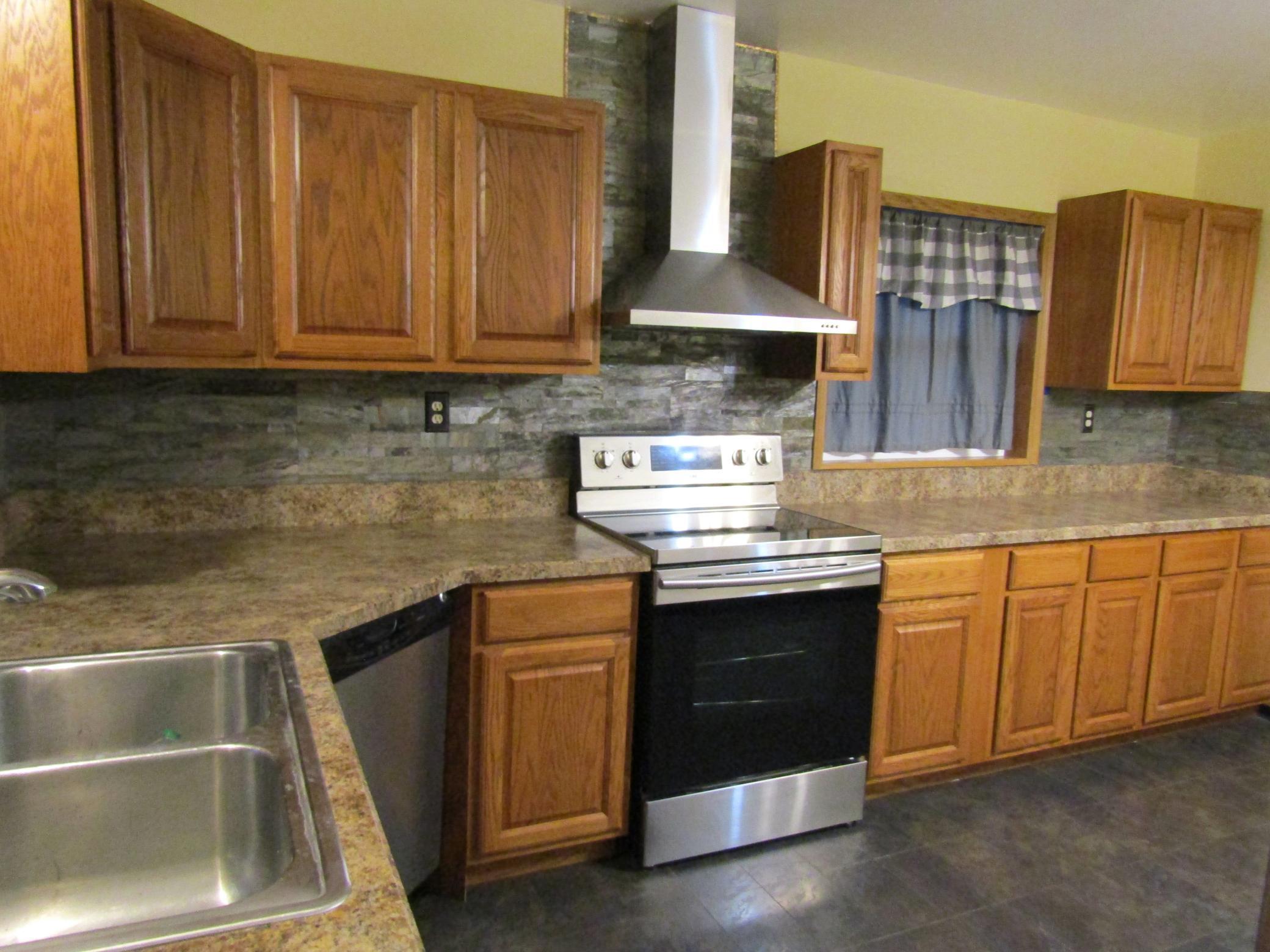 214 S 12th Street, Montevideo, Minnesota image 4