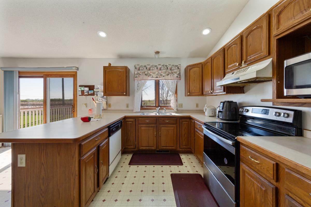 1832 Patricks Bay, Faribault, Minnesota image 20