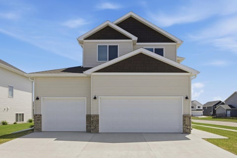 Homes For Sale - 5555 Lori Lane<br/> West Fargo, ND 58078