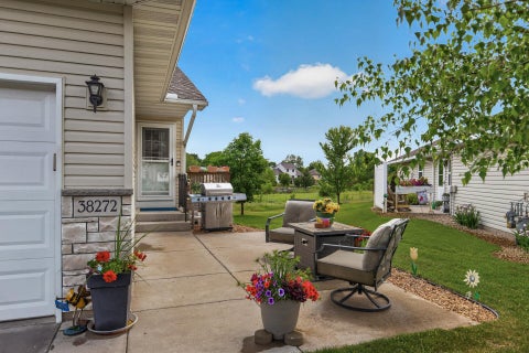 Townhouse For Sale - 38272 Explorer Circle<br/> North Branch, MN 55056