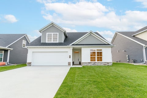 Homes For Sale - 5108 Mira Way<br/> Cass County, West Fargo, ND 58078