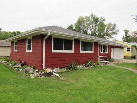 Homes For Sale - 102 6th Street<br/> Swea City, IA 50590