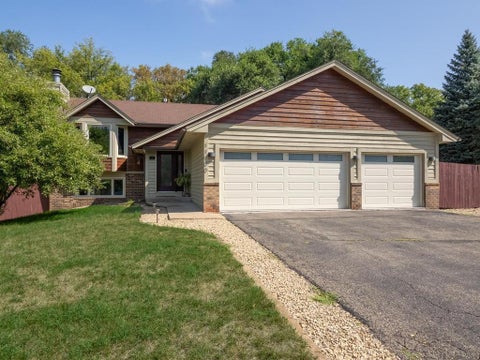 Homes For Sale - 11900 Baypoint Drive<br/> Burnsville, MN 55337