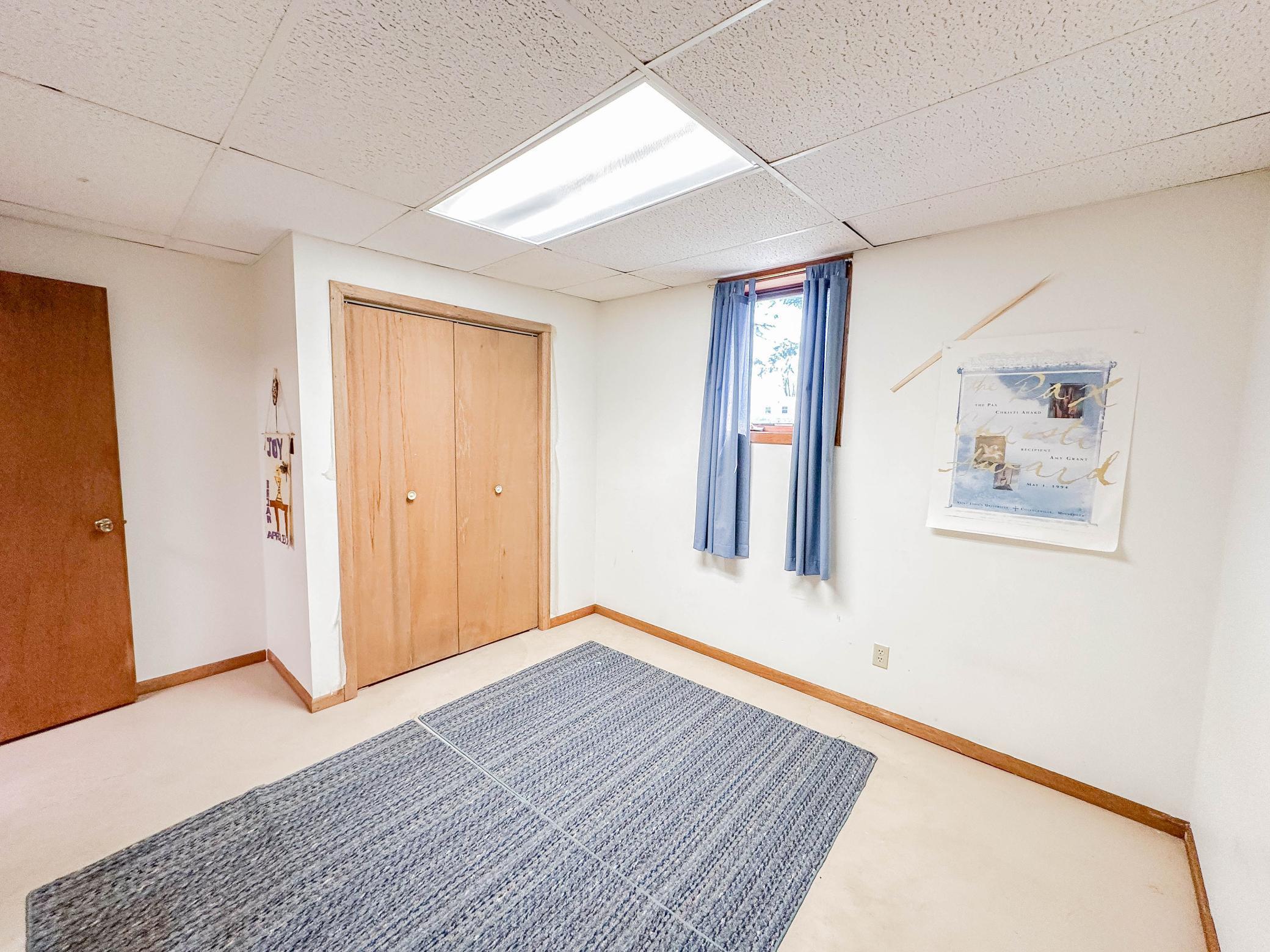 211 Dogwood Avenue, Bird Island, Minnesota image 28