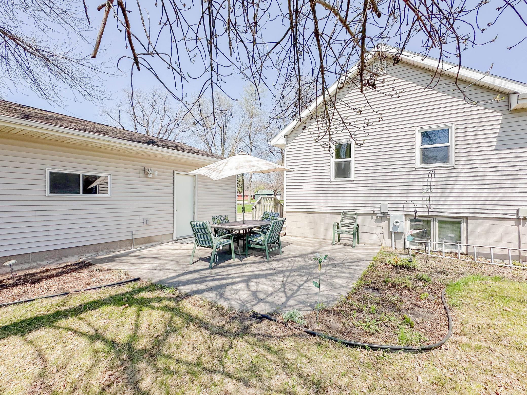 211 Dogwood Avenue, Bird Island, Minnesota image 5