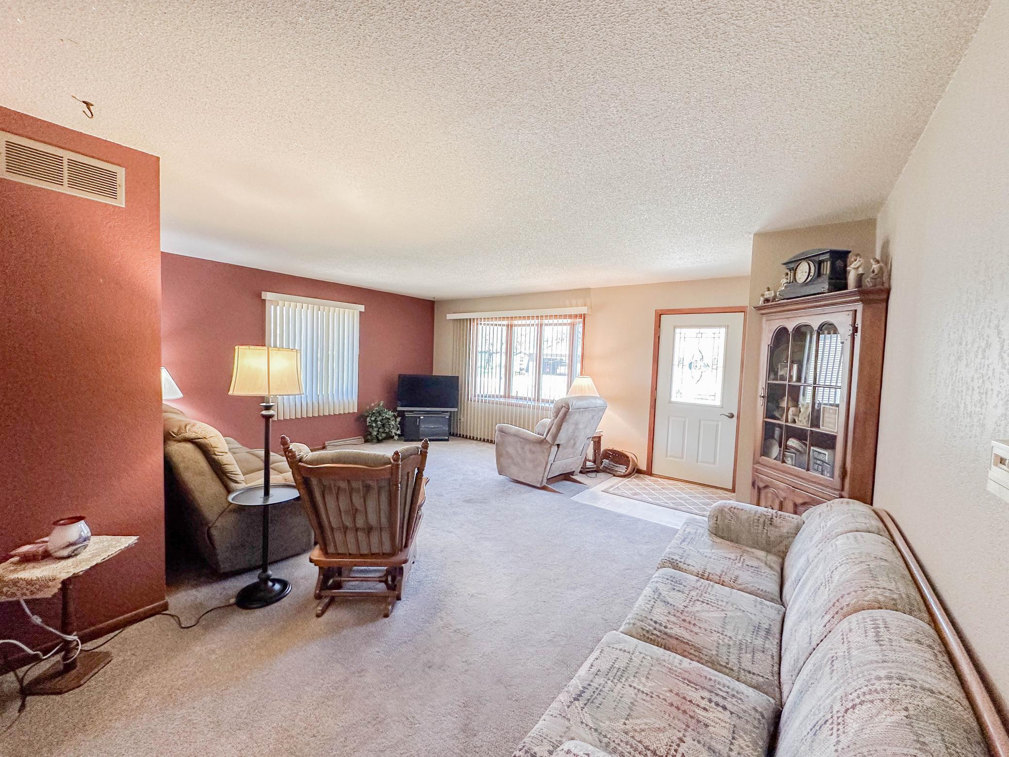 211 Dogwood Avenue, Bird Island, Minnesota image 12