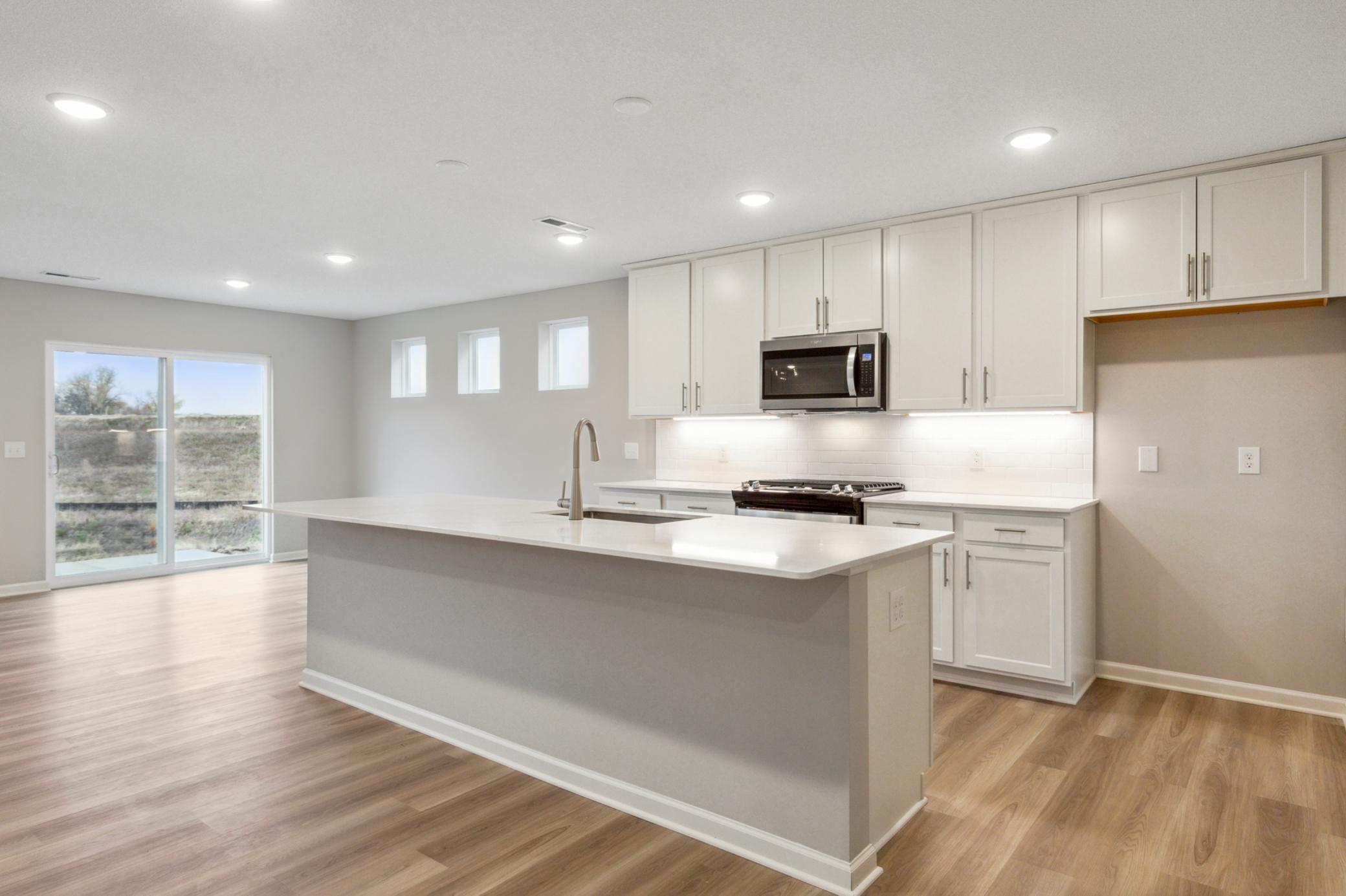 6247 Highland Hills Lane, Cottage Grove, Minnesota image 2