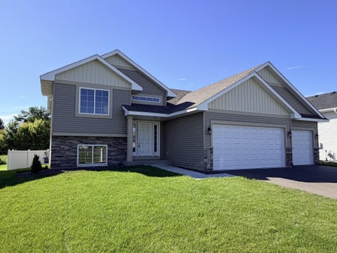 Homes For Sale - 17703 Empire Trail<br/> Lakeville, MN 55044