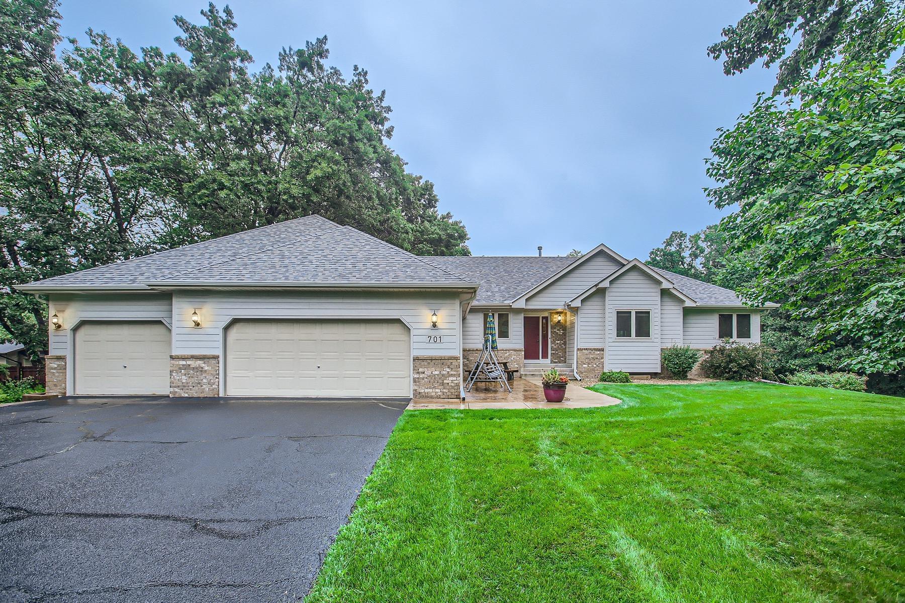 701 Parkview Lane, Champlin, Minnesota image 1