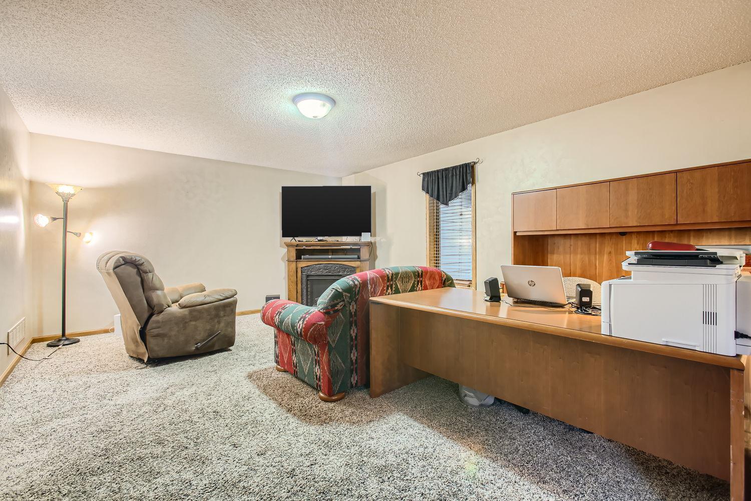 701 Parkview Lane, Champlin, Minnesota image 9