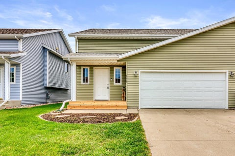 Homes For Sale - 1217 37th Avenue<br/> Moorhead, MN 56560