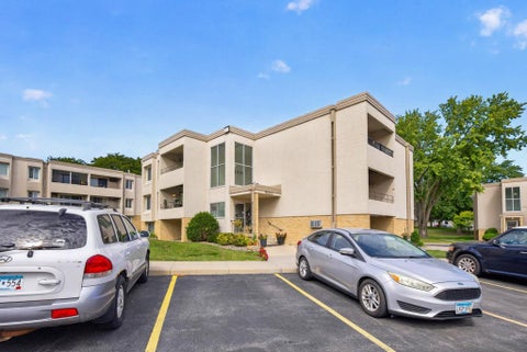 Condo For Sale - 1931 Viking Drive<br/> Olmsted County, Rochester, MN 55901