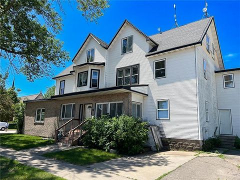 Multifamily For Sale - 403 2nd Street<br/> Mower County, Austin, MN 55912