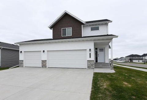 Homes For Sale - 7301 26th Street<br/> Cass County, Fargo, ND 58104