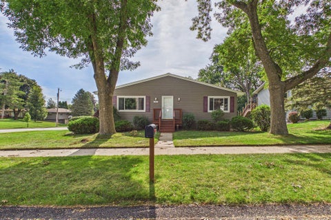 Homes For Sale - 3024 Crescent Lane<br/> Rochester, MN 55901