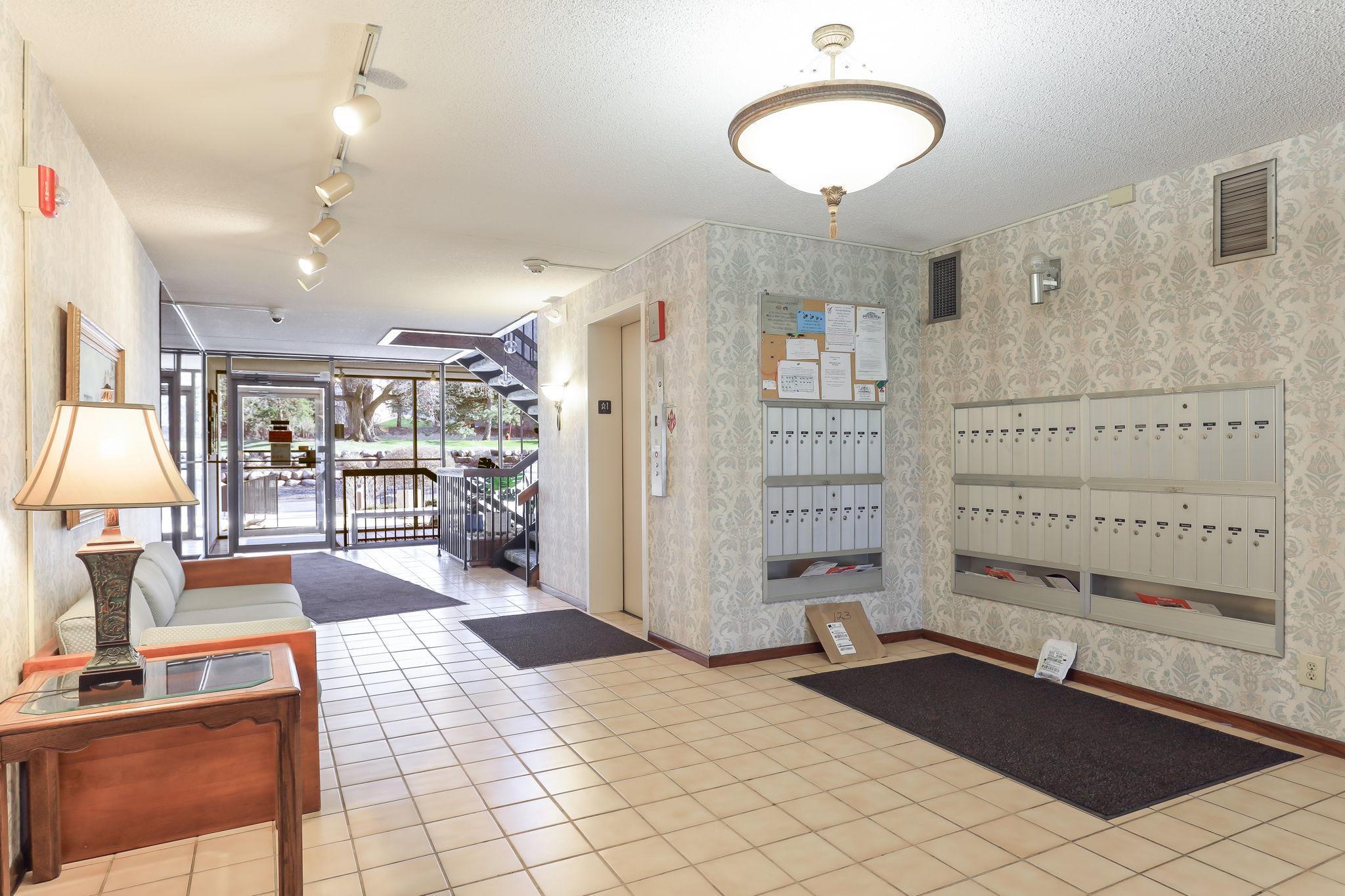 2485 Londin Lane #422, Saint Paul, Minnesota image 3