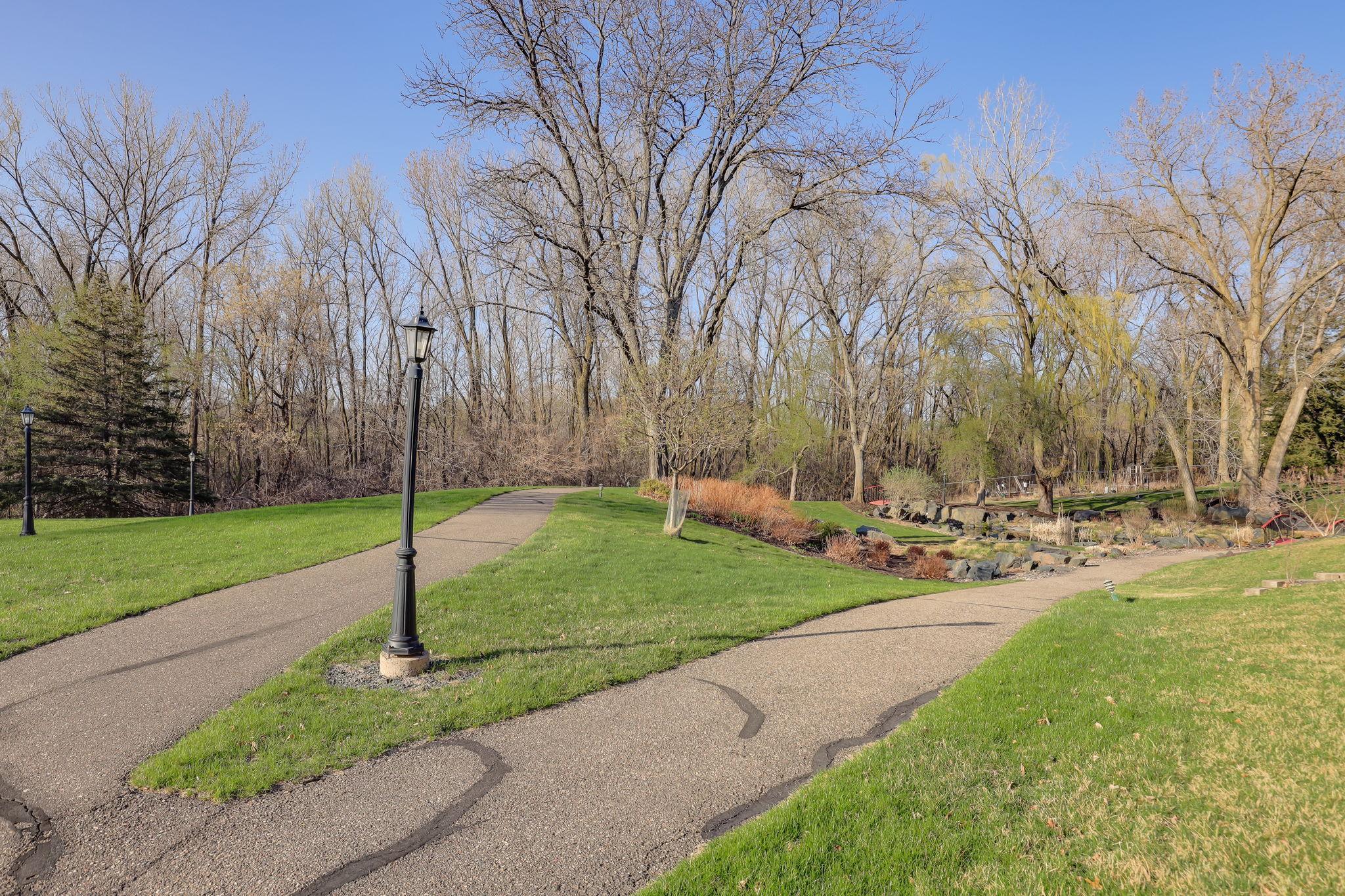 2485 Londin Lane #422, Saint Paul, Minnesota image 32