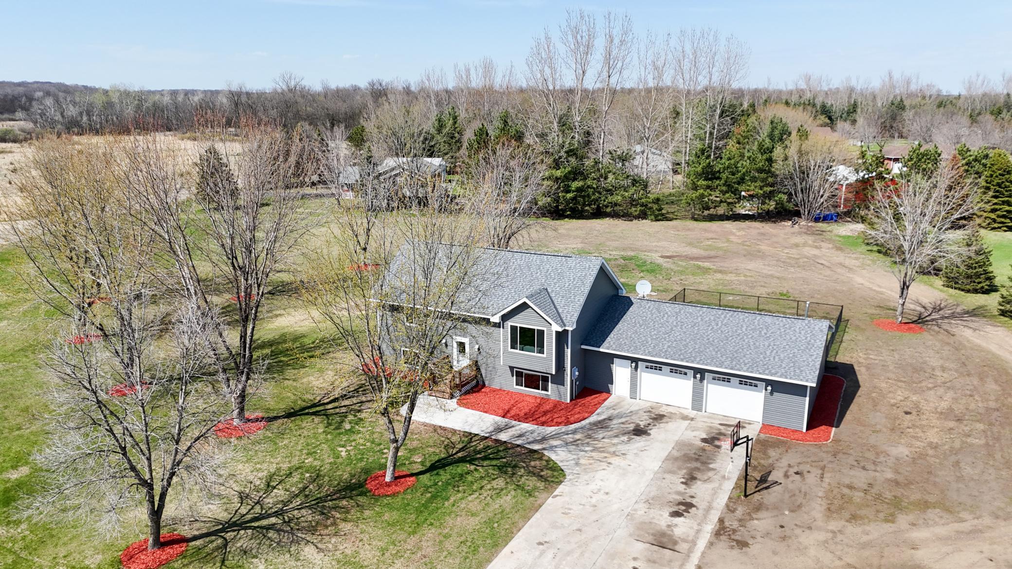5526 Prairie Grass Drive, Sartell, Minnesota image 32