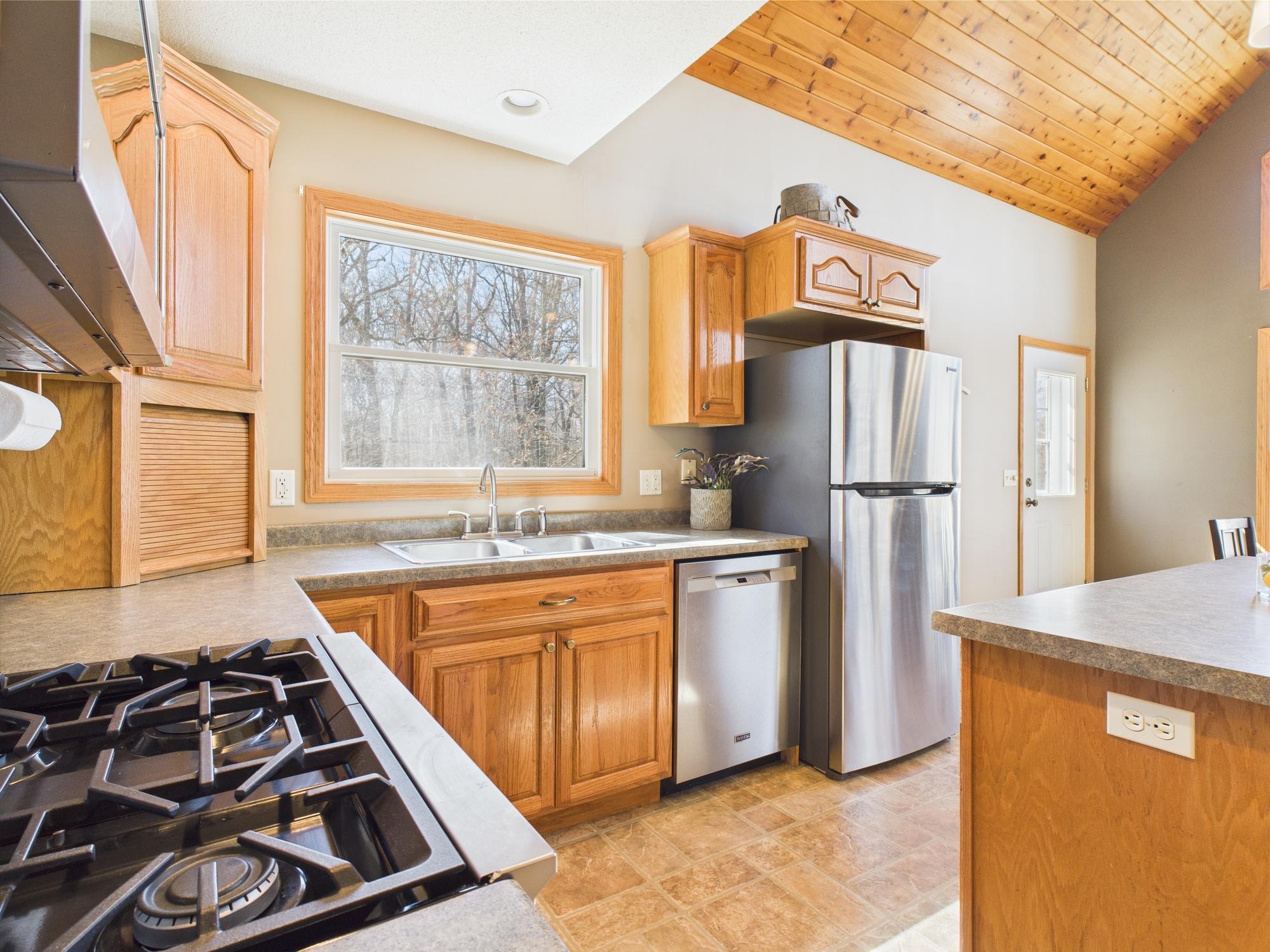 652 Nokomis Drive, Osceola, Wisconsin image 11