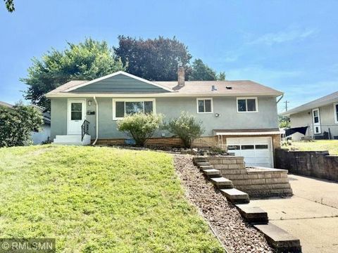 Homes For Sale - 114 20th Avenue<br/> Dakota County, South Saint Paul, MN 55075