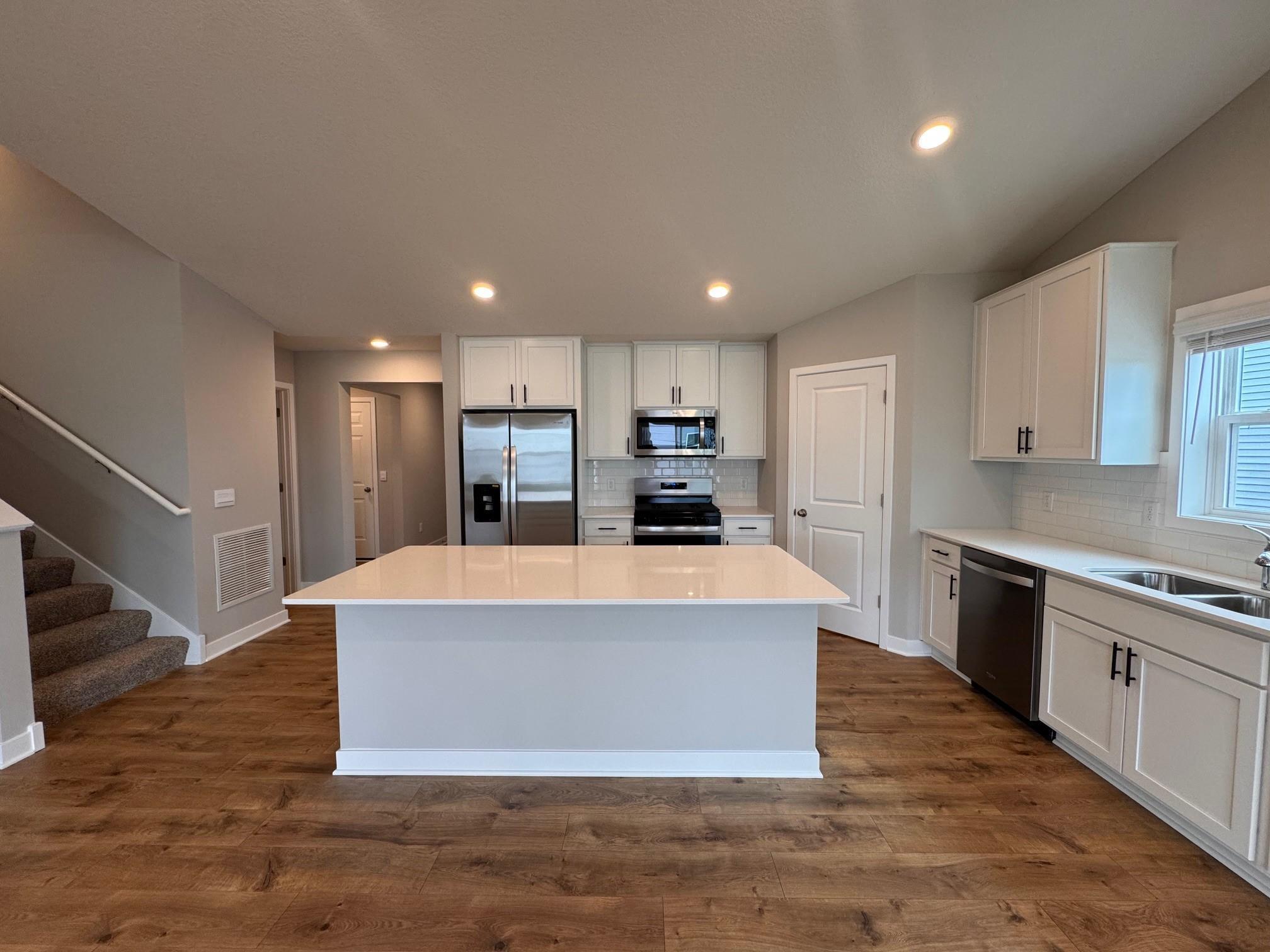 9829 89th Street, Cottage Grove, Minnesota image 1