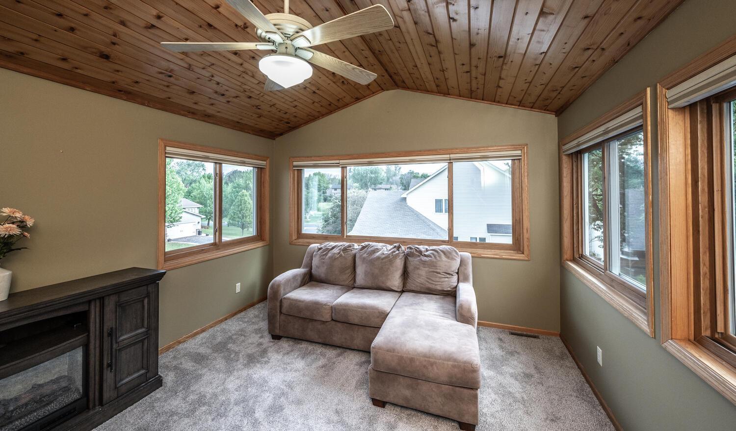 19320 Ellington Trail, Farmington, Minnesota image 29