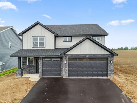 Homes For Sale - 18364 Gladhurst Lane<br/> Lakeville, MN 55044