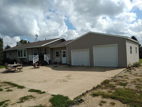 Homes For Sale - 19908 650th Avenue<br/> Alden, MN 56009