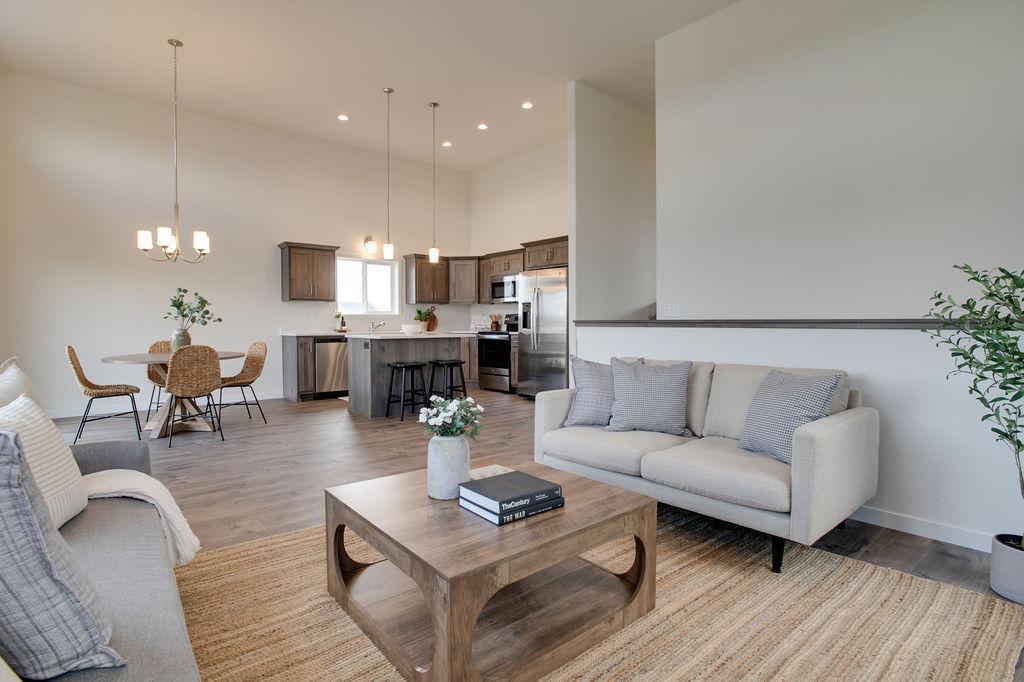 Fargo, North Dakota 58104, United States, 3 Bedrooms Bedrooms, ,3 BathroomsBathrooms,Residential,Active,236208