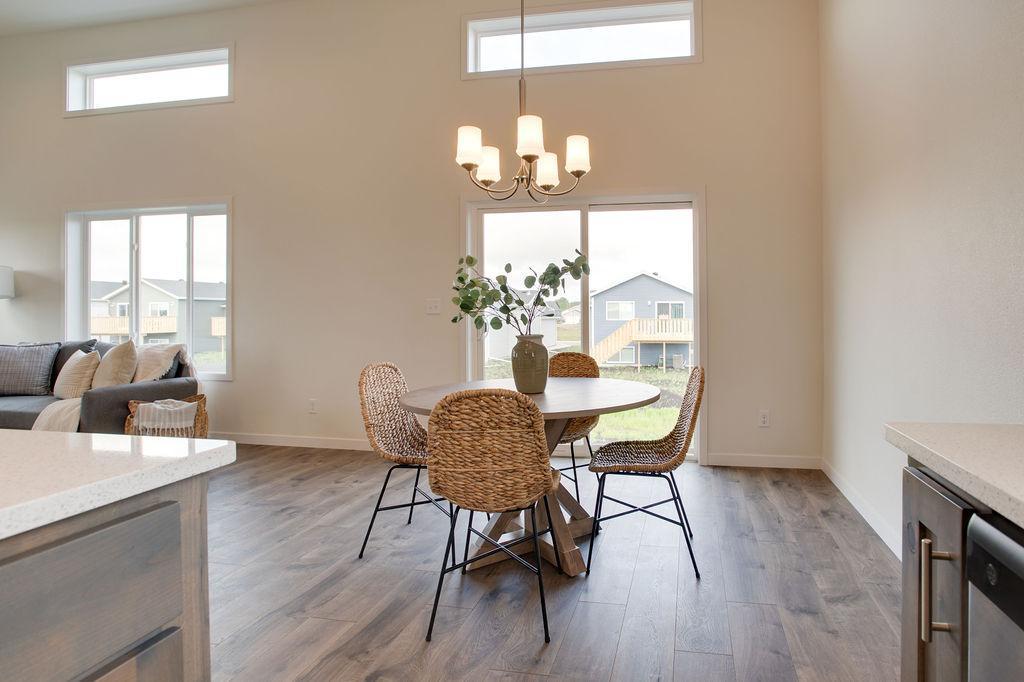 Fargo, North Dakota 58104, United States, 3 Bedrooms Bedrooms, ,3 BathroomsBathrooms,Residential,Active,236208