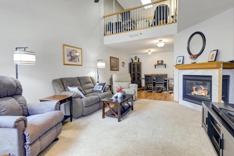 Townhouse For Sale - 1644 Meadow Place<br/> Shakopee, MN 55379