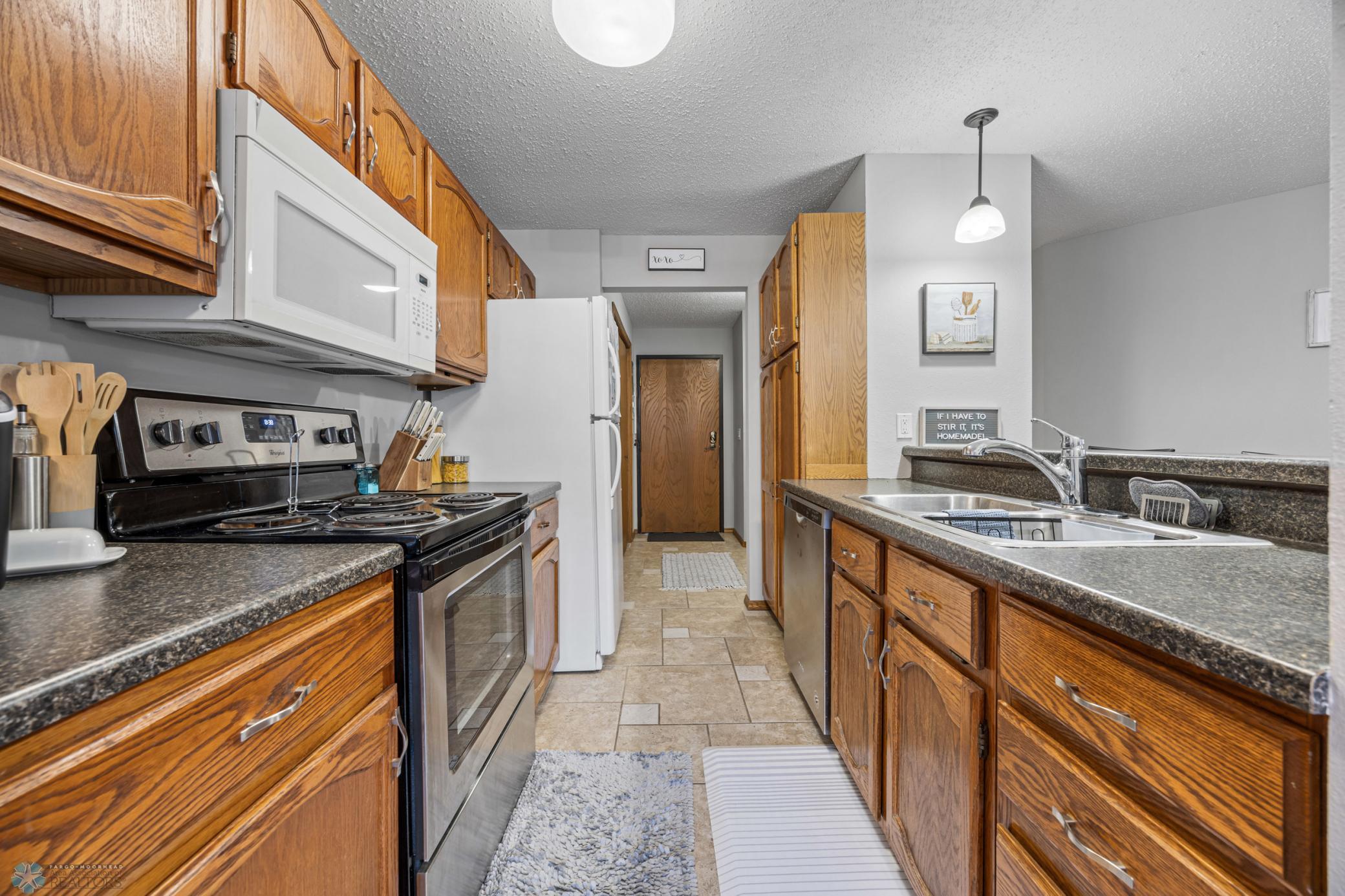 2515 25th Street #204H, Fargo, North Dakota image 4