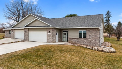 Homes For Sale - 1207 S Shore Drive<br/> Worthington, MN 56187