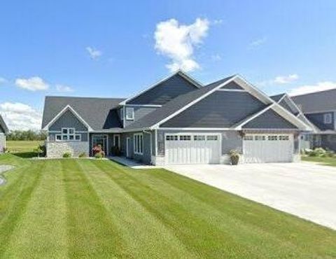 Townhouse For Sale - 5856 31st Street<br/> Cass County, Fargo, ND 58104