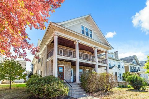 Multifamily For Sale - 2209 Pleasant Avenue<br/> Hennepin County, Minneapolis, MN 55404