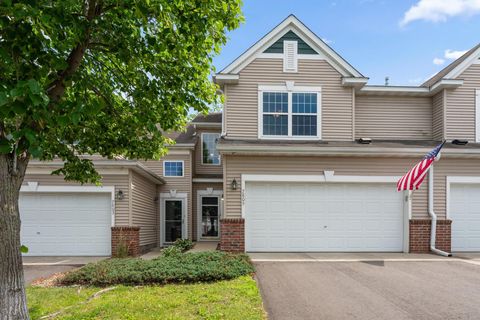 Townhouse For Sale - 7805 Elm Grove Avenue<br/> Minneapolis, MN 55428