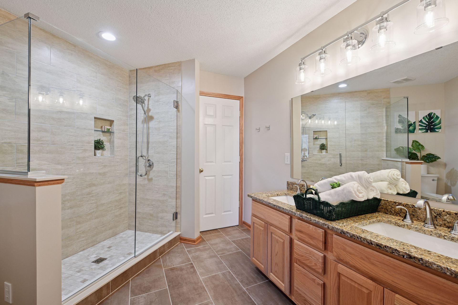 2759 Spy Glass Drive, Chaska, Minnesota image 12