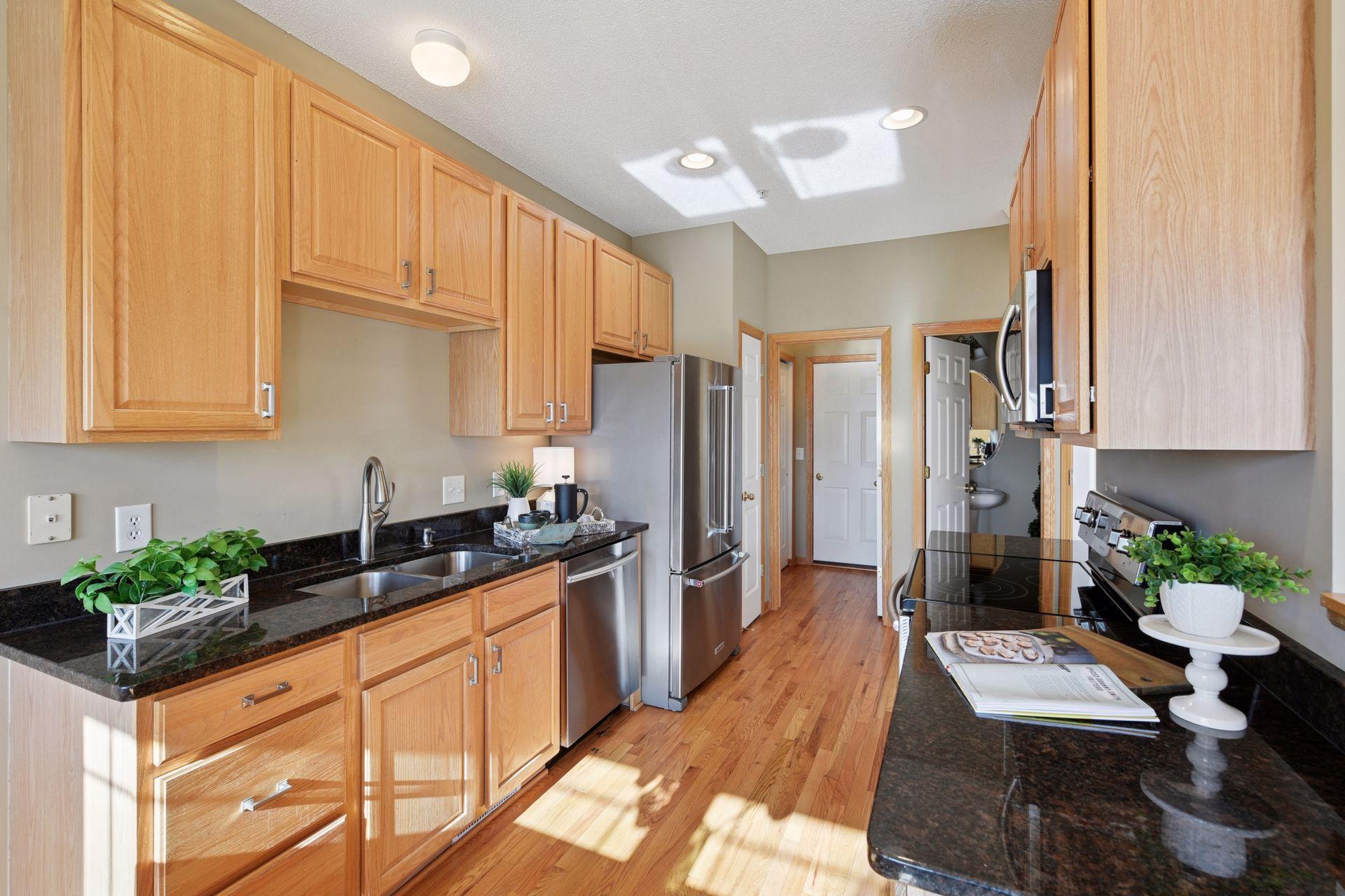 2759 Spy Glass Drive, Chaska, Minnesota image 8