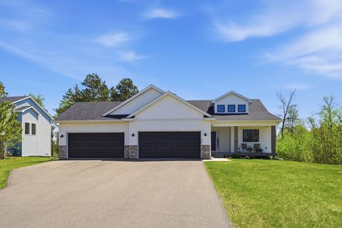 Homes For Sale - 642 Alaska Place<br/> Cambridge, MN 55008