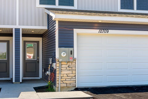 Townhouse For Rent - 12709 Ashbury Drive<br/> Hennepin County, Rogers, MN 55374