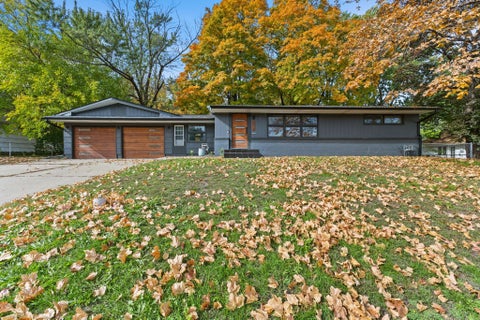 Homes For Sale - 8320 Penn Avenue<br/> Bloomington, MN 55431