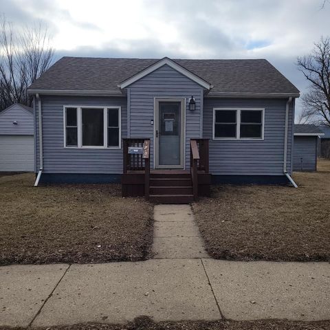 Homes For Sale - 824 Collins Avenue<br/> Cottonwood County, Windom, MN 56101